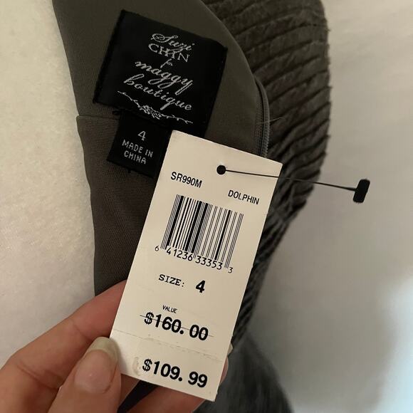 Suzi Chin Maggy Boutique Pleated Bodycon Sz 4 Cocktail Workwear Capsule Minimal - Picture 11 of 13